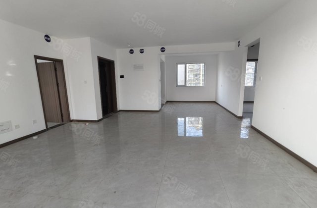 南北通透 次新小区 正规商品房 双卫生间 带电梯 精装修