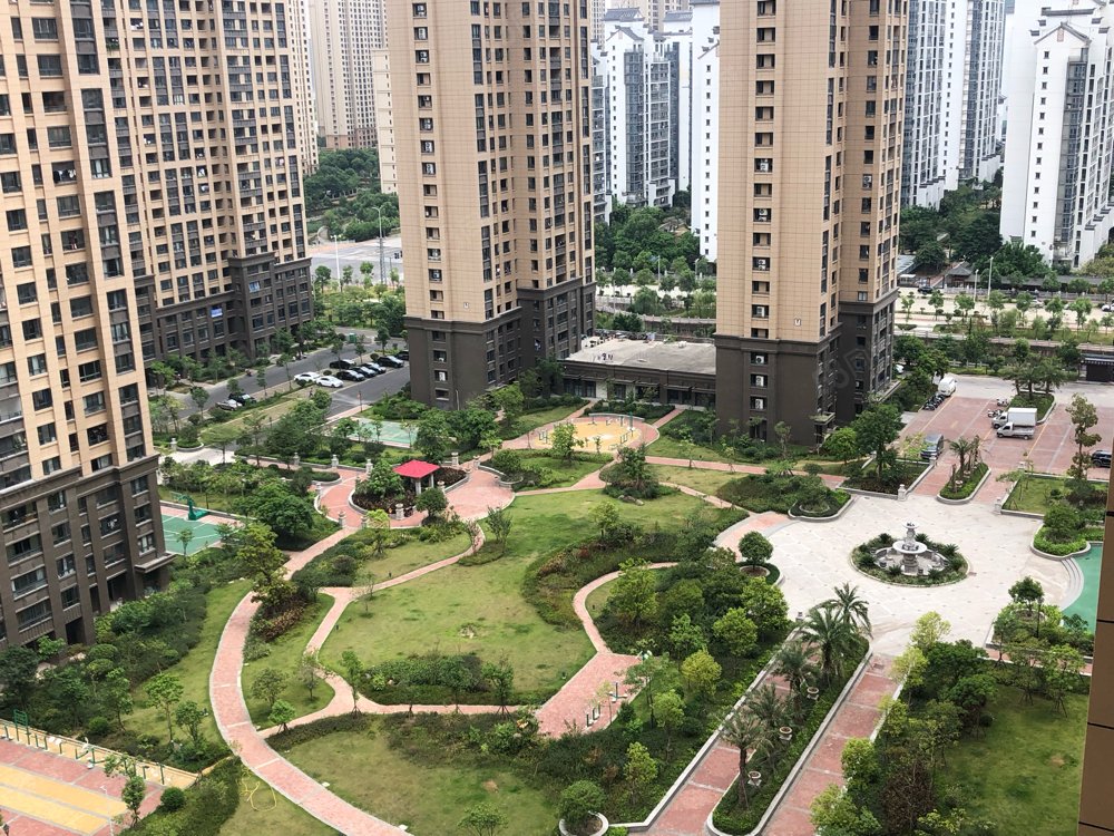 水岸观溪4室2厅2卫140.7㎡西160万