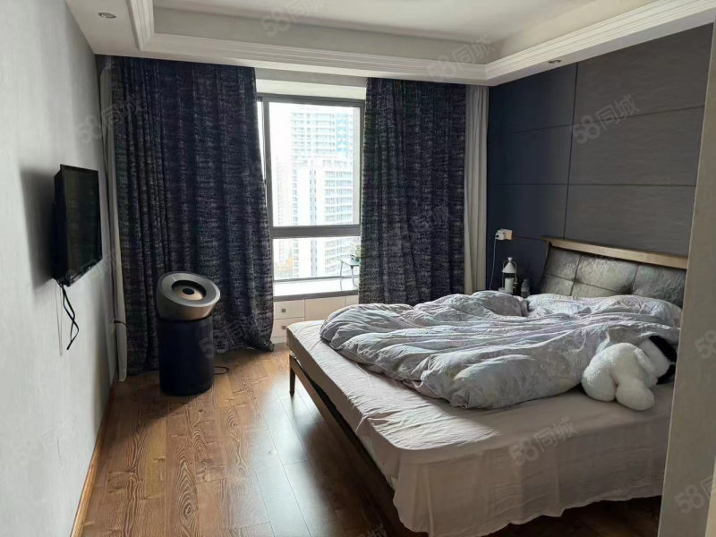 绿翠豪庭3室1厅2卫131.34㎡东南210万