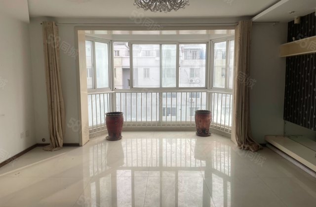 钻石小区2室2厅125.48㎡45万二手房图片