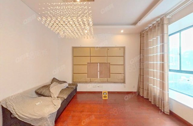 名景园3室2厅148.79㎡110万二手房图片