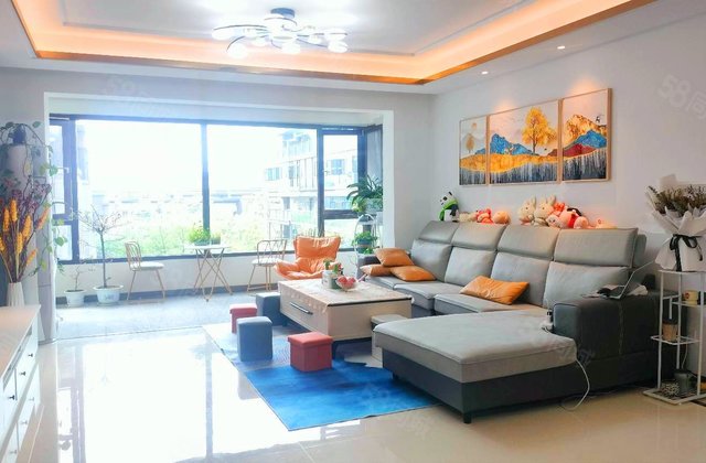 花样年香门第(南区)4室2厅135.62㎡158.8万二手房图片