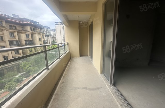 三迪西城枫丹4室2厅127㎡93万二手房图片