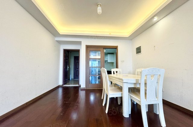 万科城六期雅园4室2厅138.04㎡145万二手房图片