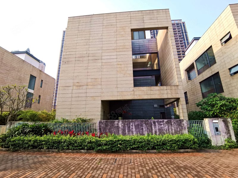 东逸湾剑桥水岸独立别墅占地500方后花园超靓大水景