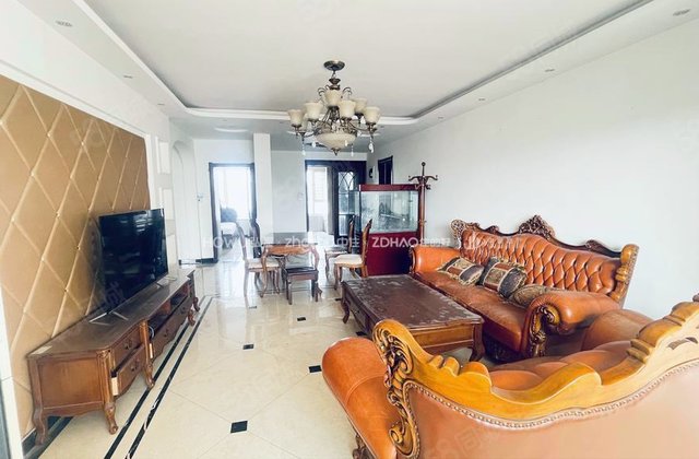 卢浮公馆3室2厅143㎡176万二手房图片