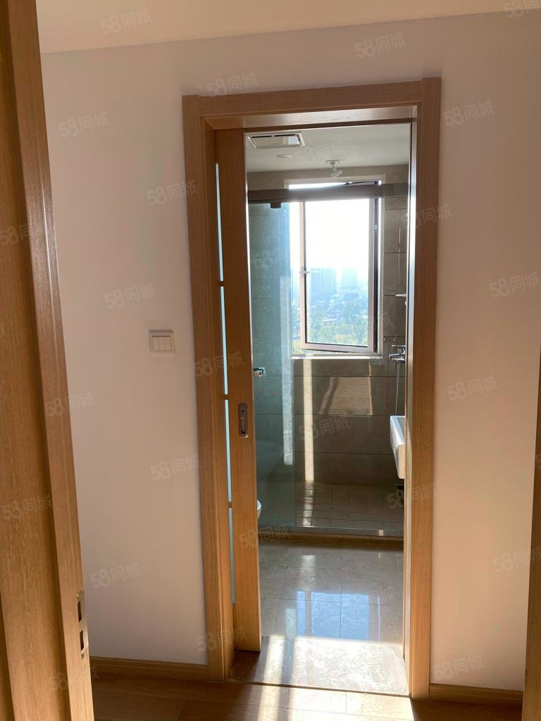 大悦雅园3室2厅2卫114.04㎡西南275万