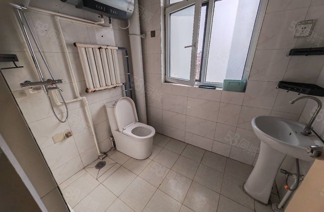 湖边 阳光实验 金柱绿城 东边户三室看房有钥匙