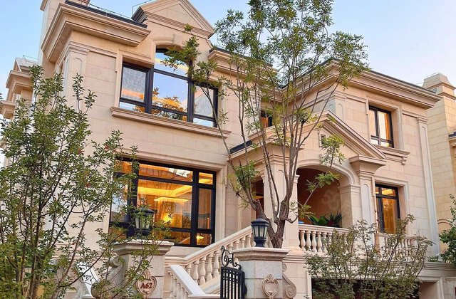 天鹅湖北苑4室2厅242.23㎡368万二手房图片