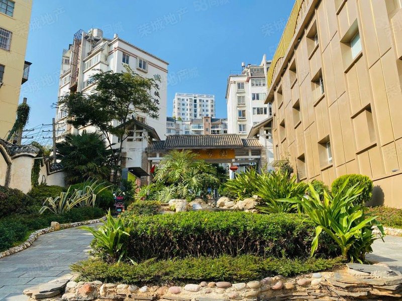 版筑翠园昆医附二院旁 志城家园 精装三室带屋顶花园 龙翔学位