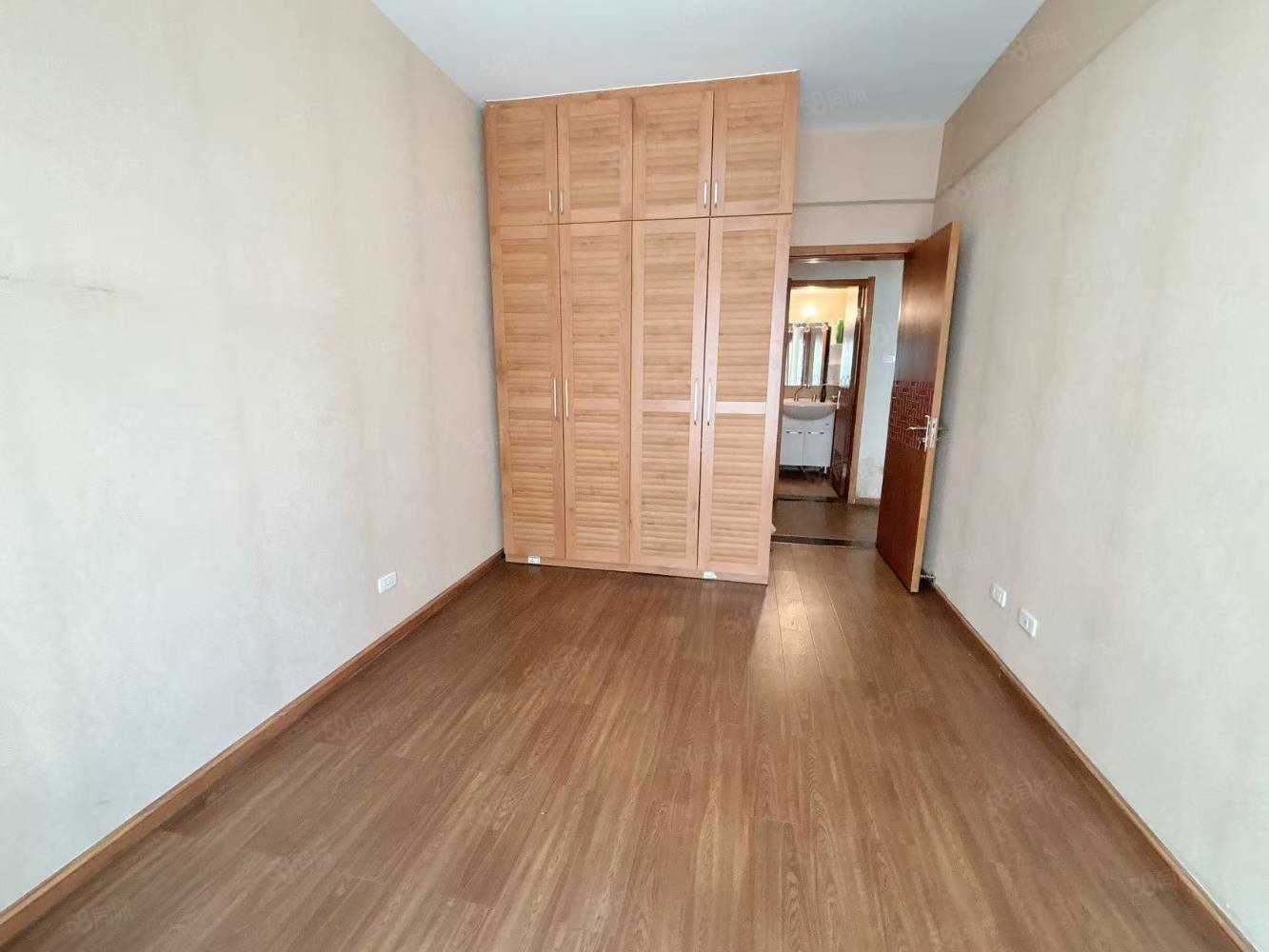 龙泉花园东苑4室2厅2卫151㎡东西93.8万