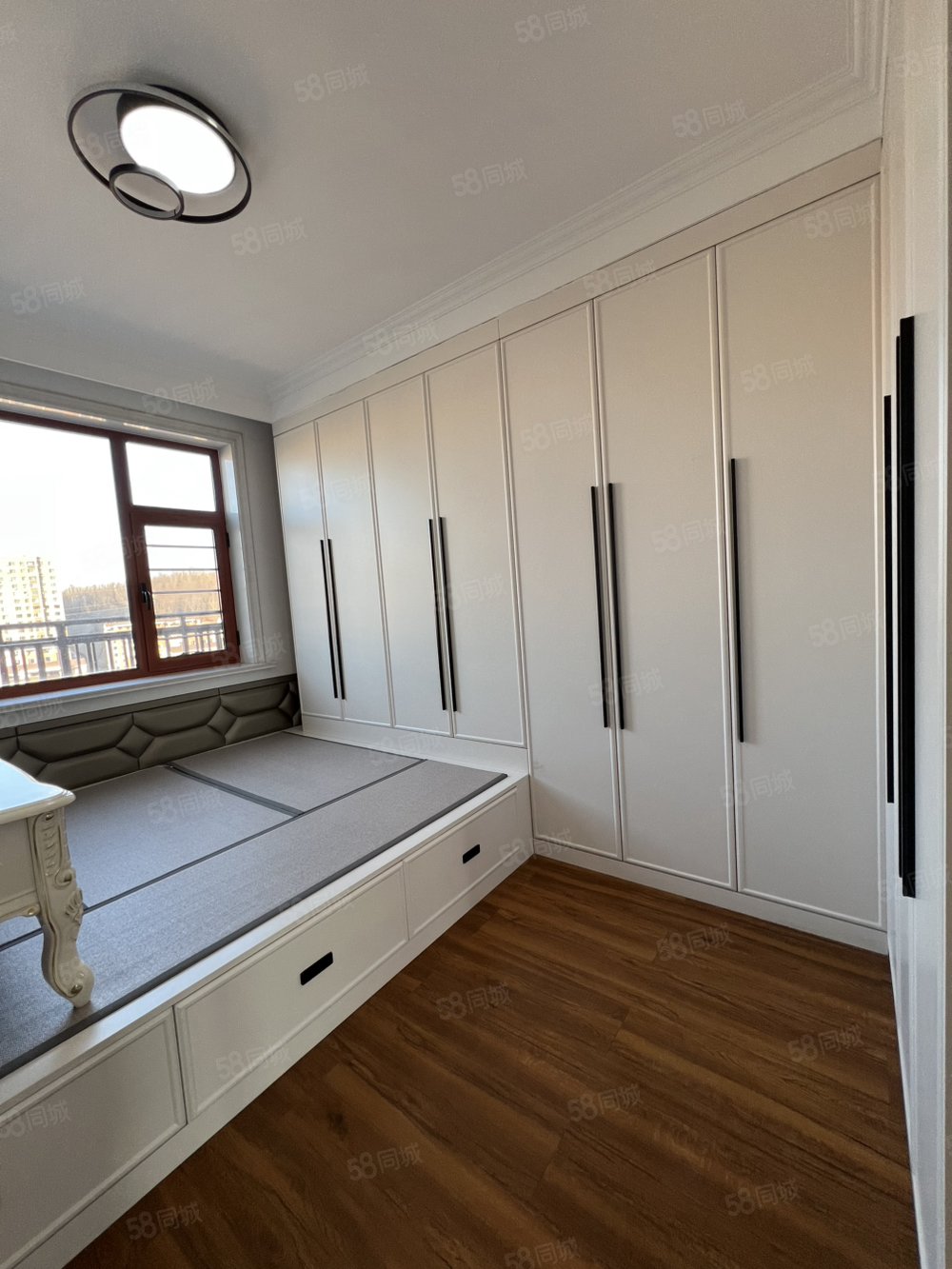 隆基华典3室2厅2卫118㎡南北58.5万