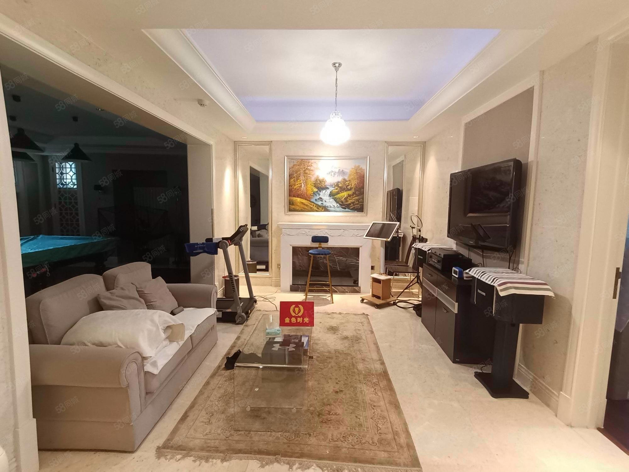 君山別墅6室5廳4衛(wèi)391.84㎡南北790萬(wàn)