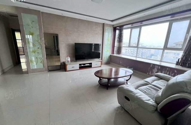 月亮湾 电梯边户 精装3室 2卫 全名户型实验 香江附近