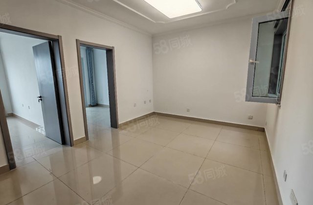 望岳雅园 近医院 电梯房 小三房 精装可拎包入住 产权清晰，