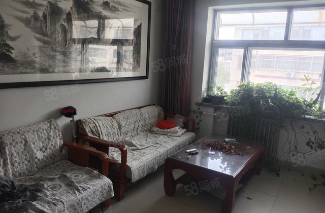 明德公寓3室2厅1卫,精装修，送家具，紧邻老一中，房东直卖