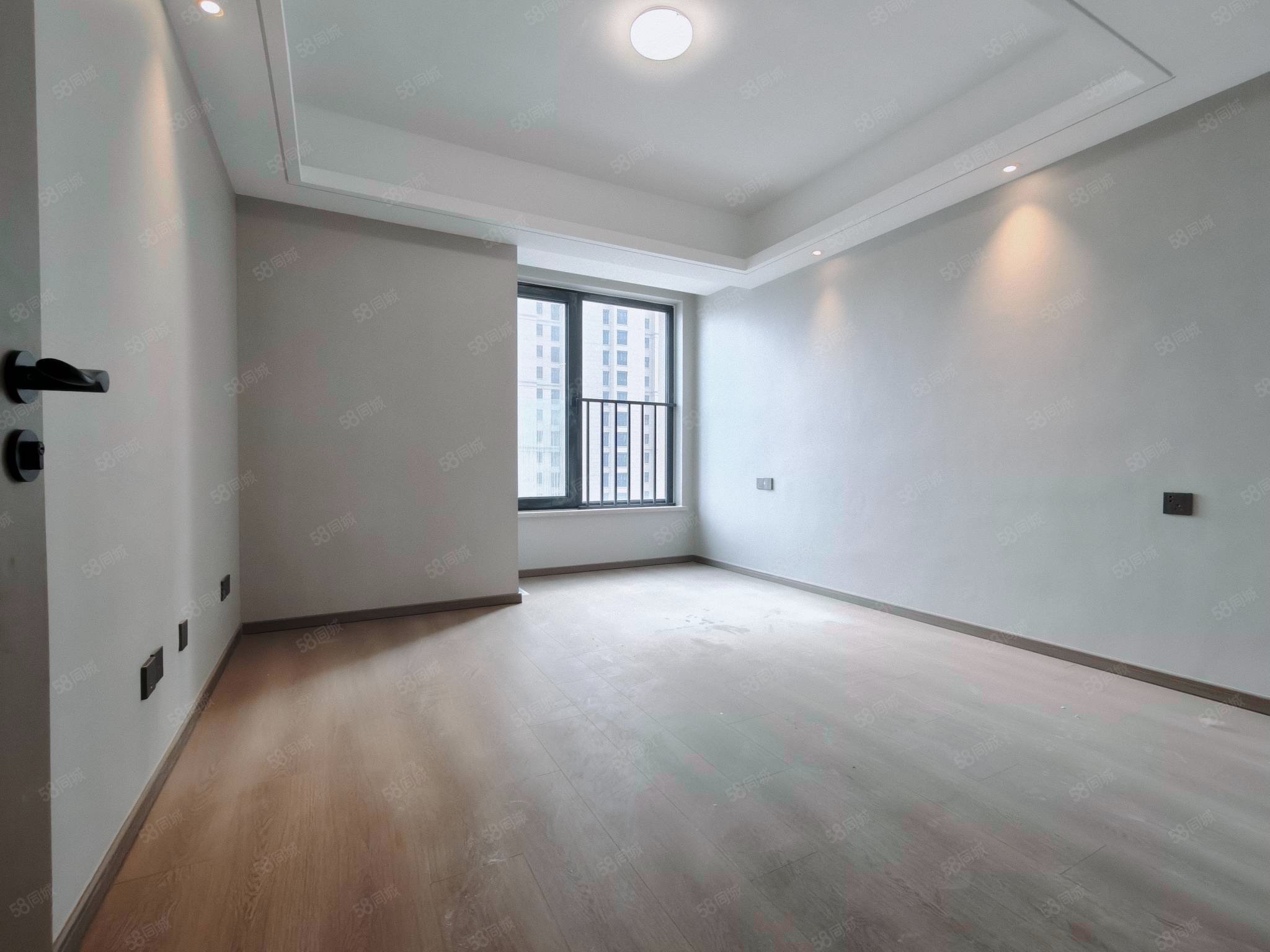 三湘印象森林海尚城3室2厅1卫118㎡南北112万