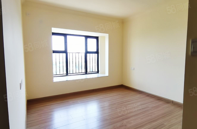 126 翡丽湾4室新房未住 带车位 性价比高 近二中文苑