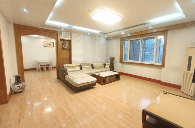 凤凰新城(东区) 商业配套齐全 中间楼层采光好 近医院