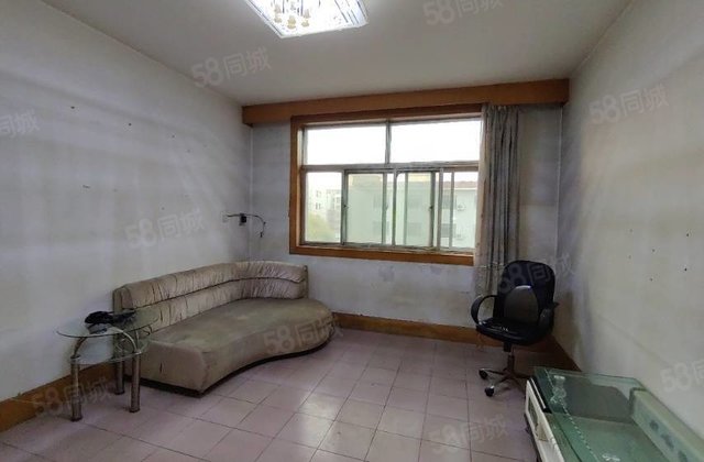 文轩本部龙山南区3室2厅1卫中间楼层看房方便