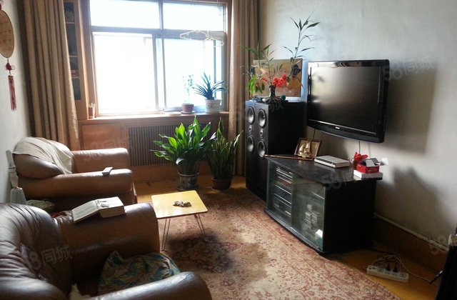 红拖社区(红旗街)3室1厅86㎡7.8万二手房图片