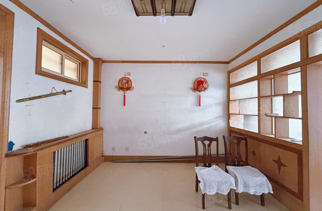 铁路安民小区 商业配套齐全 商品住宅 南北通透 刚需小三居