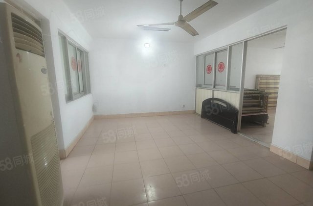 安阜街小区3室1厅99.26㎡70万二手房图片