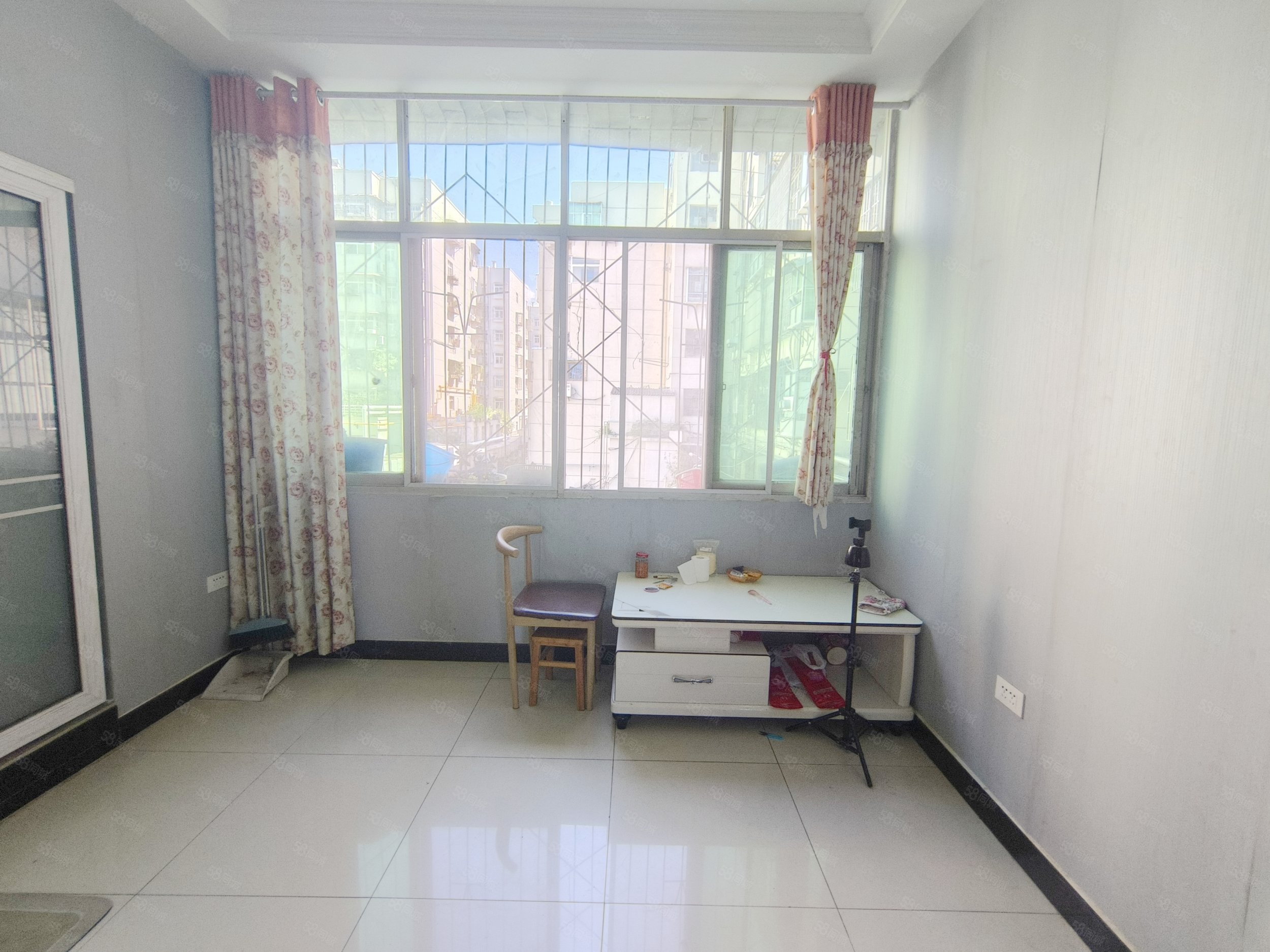 富康花园3室1厅1卫85㎡南北29.8万