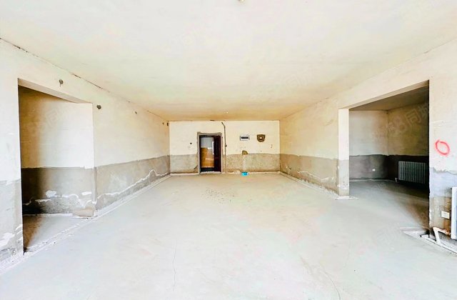 龙凤大厦3室1厅221.35㎡117万二手房图片