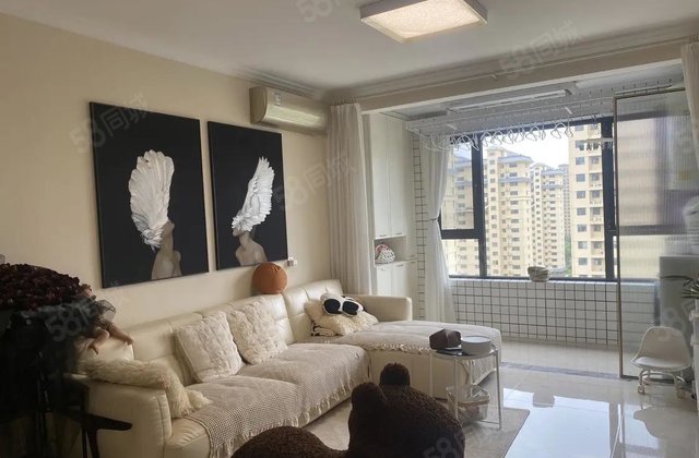 满二 3室2厅 精装 居家自住 保养好 房东诚心出售 急急急