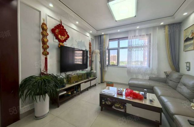 明星兰庭 朝南 中间好楼层 商品房  小三居 次新房