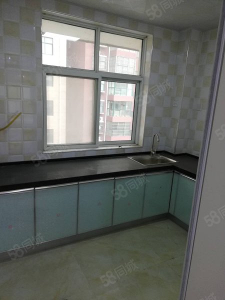 龙苑小区3室2厅2卫134㎡东50万