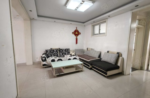 万达旁 水晶城 多层三楼 送车库 免大税 可按揭