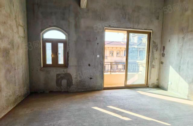 三盛翡俪山4室3厅224.99㎡170万二手房图片