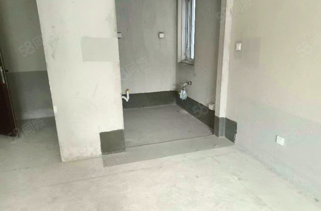 中梁应天首府3室2厅123㎡135万二手房图片