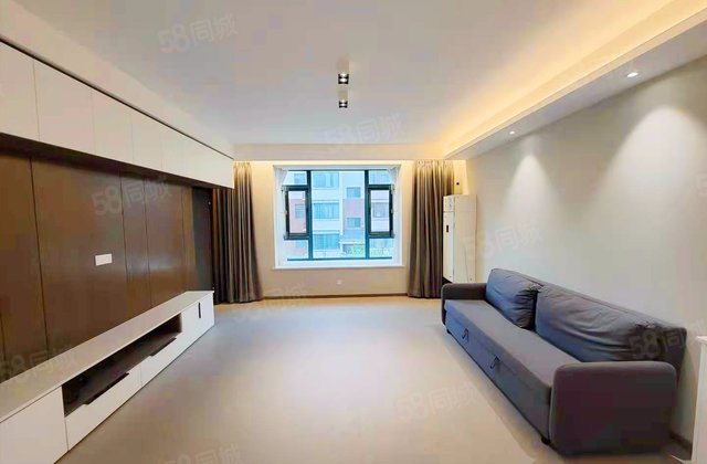 龙湖花园(天赋路)4室2厅140.27㎡230万二手房图片