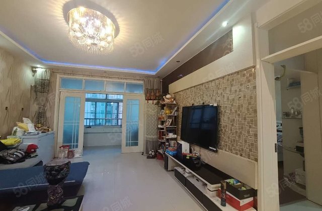 聊大对过 水木清华 三室两厅两卫 送储藏室 随便停车