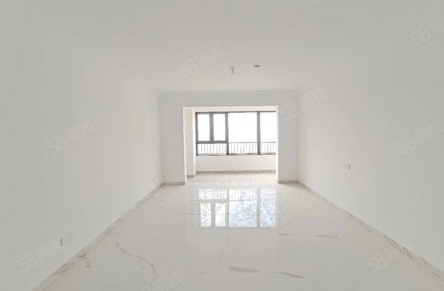 开发区徒骇河旁清水湾 国岳府 第二实验 大四居 随时看房