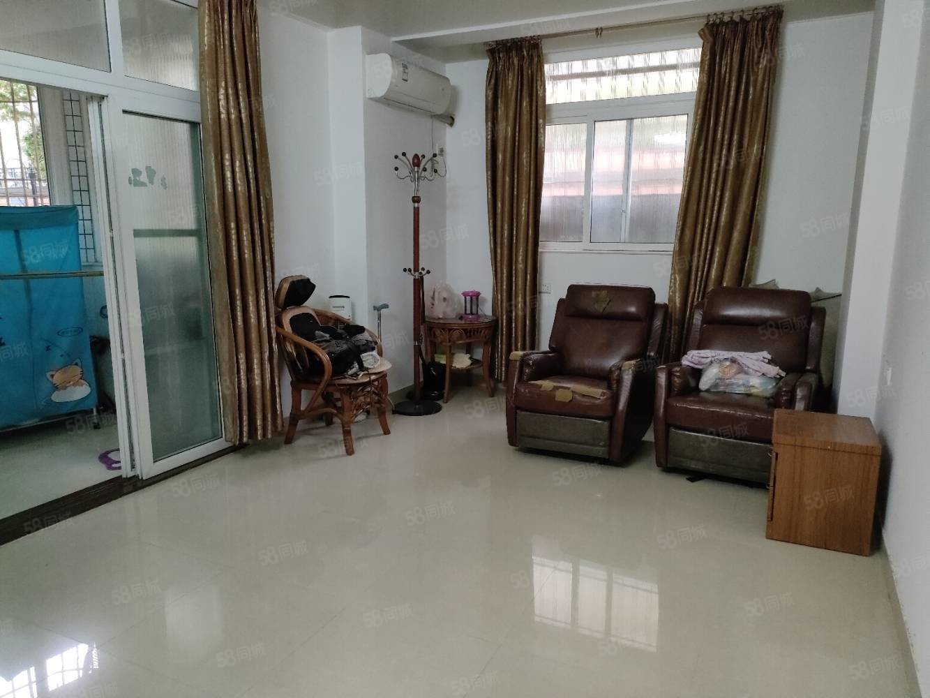 腾瑞万绿花园4室2厅2卫185㎡东南126万