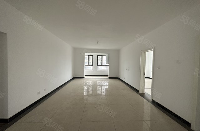 公园南临 慧德中学 中央帝京 中央丽都 电梯洋房五室 双车位