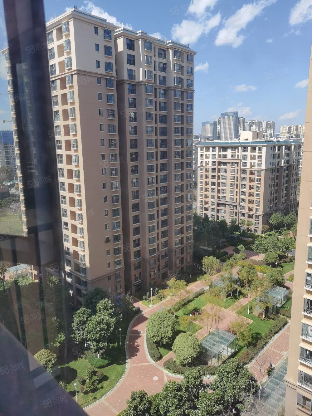 筑友双河湾德馨苑3室2厅2卫116.42㎡东122万