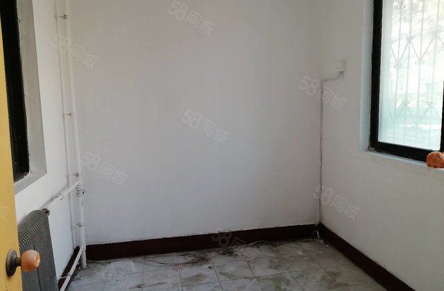 东昌总校兴华路 多层 三室二厅 随时看房