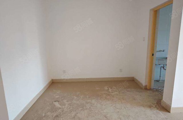 急售 新房未住 先锋社区三室两厅 有证 随时看房 价格可谈