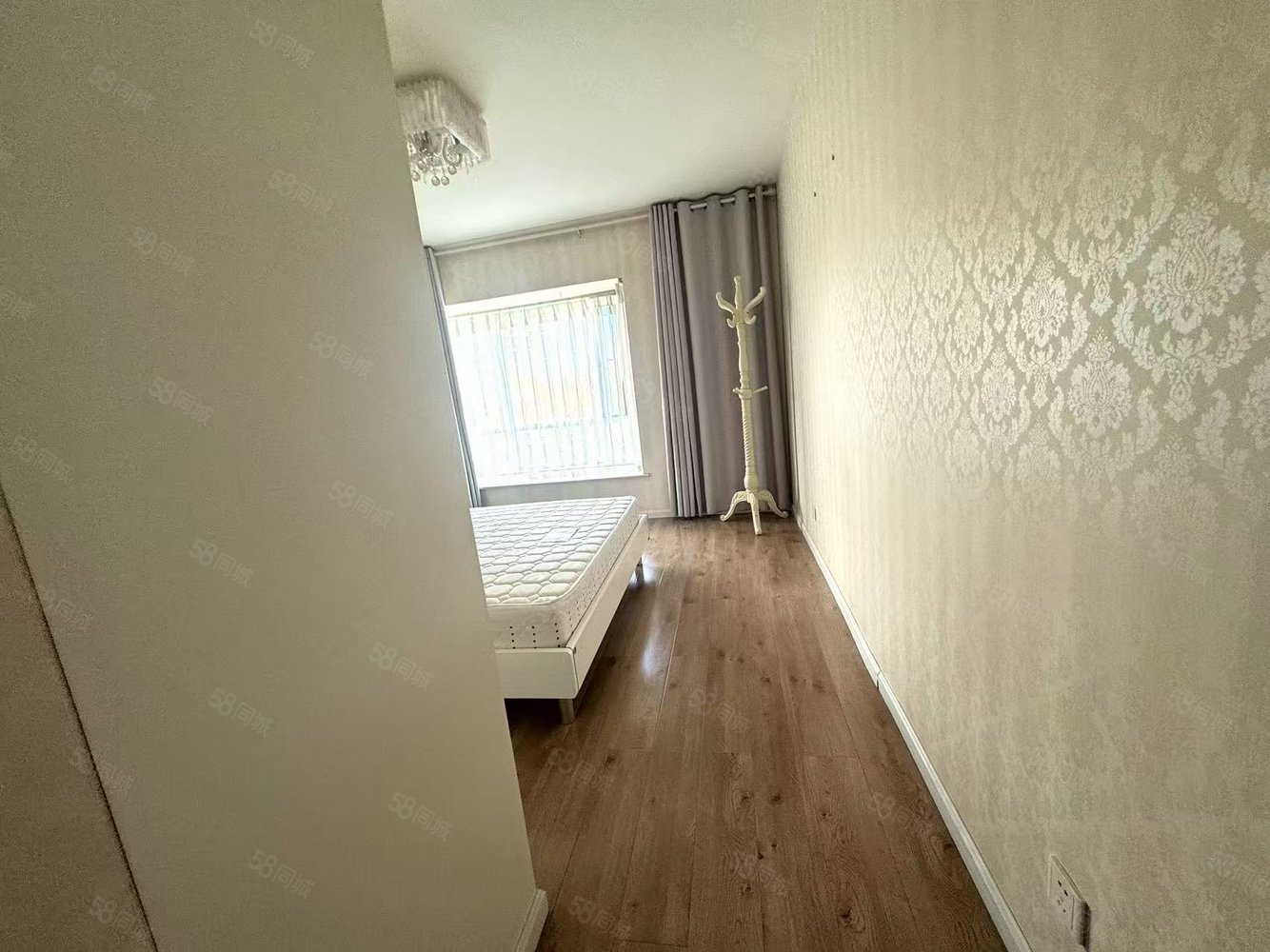 龙泉花园东苑4室2厅2卫158㎡南北103.8万