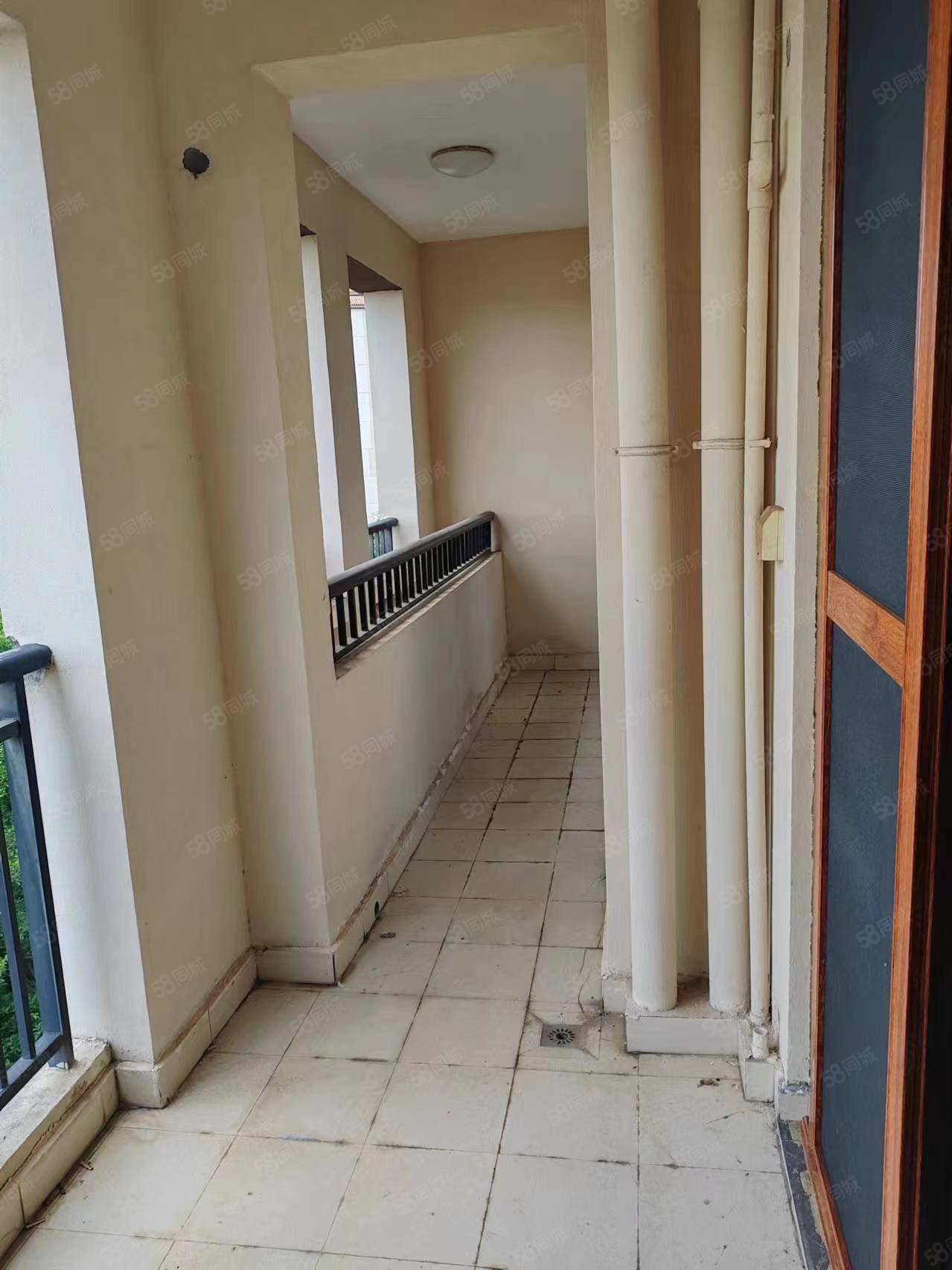 富力红树湾2室2厅1卫95㎡南北75.77万