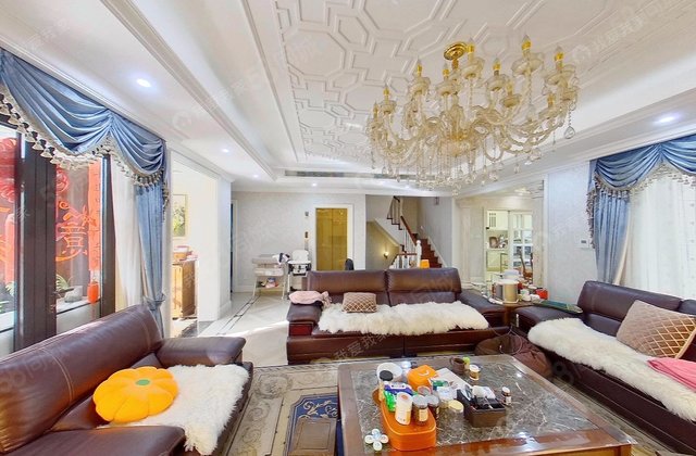 中天官河锦庭(别墅)8室3厅238.4㎡2250万二手房图片