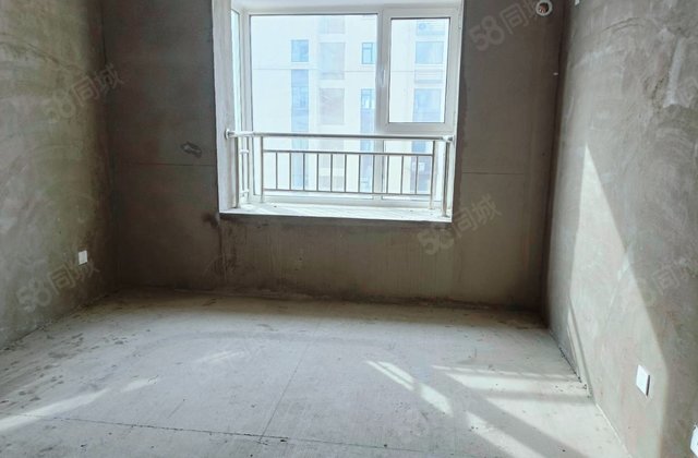 华盛福邸3室2厅126㎡87万二手房图片