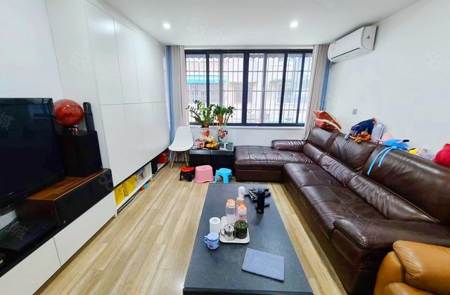 东湖北大院4室2厅97.42㎡750万二手房图片