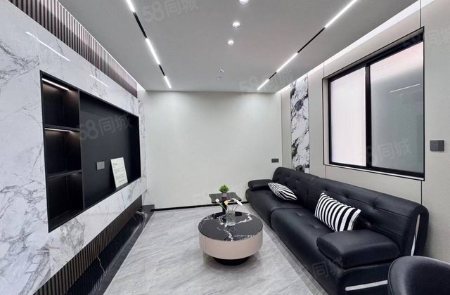 新东方首府(回迁房)3室1厅85㎡29.8万二手房图片