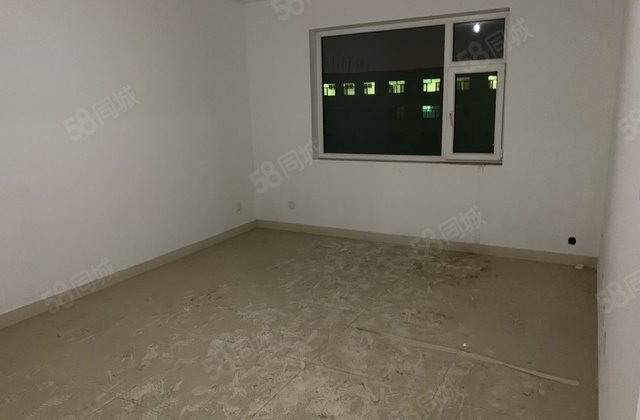 颐馨园二期 3室2厅1卫，6层电梯洋房，子母车位，储藏室53平